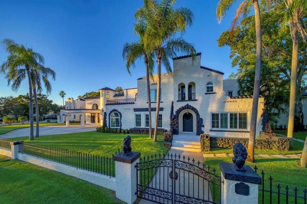 En Venta: $3,995,000 (5 camas, 5 baños, 10291 Pies cuadrados)