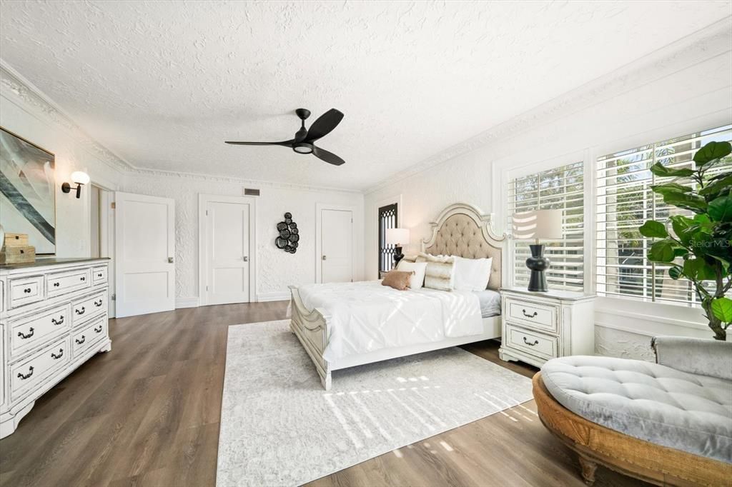 На продажу: $3,995,000 (5 спален, 5 ванн, 10291 Квадратных фут)