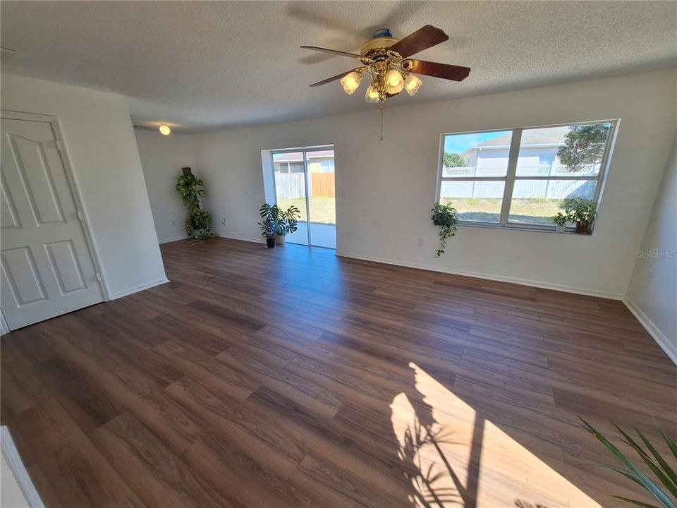 待售: $340,000 (3 贝兹, 2 浴室, 1754 平方英尺)