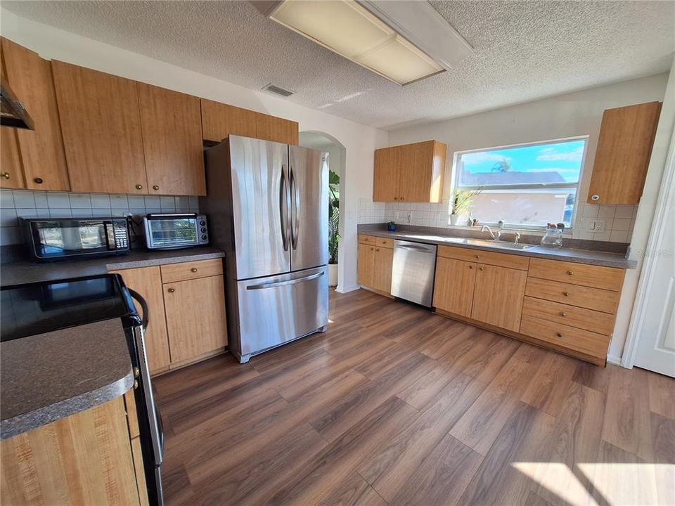 待售: $340,000 (3 贝兹, 2 浴室, 1754 平方英尺)