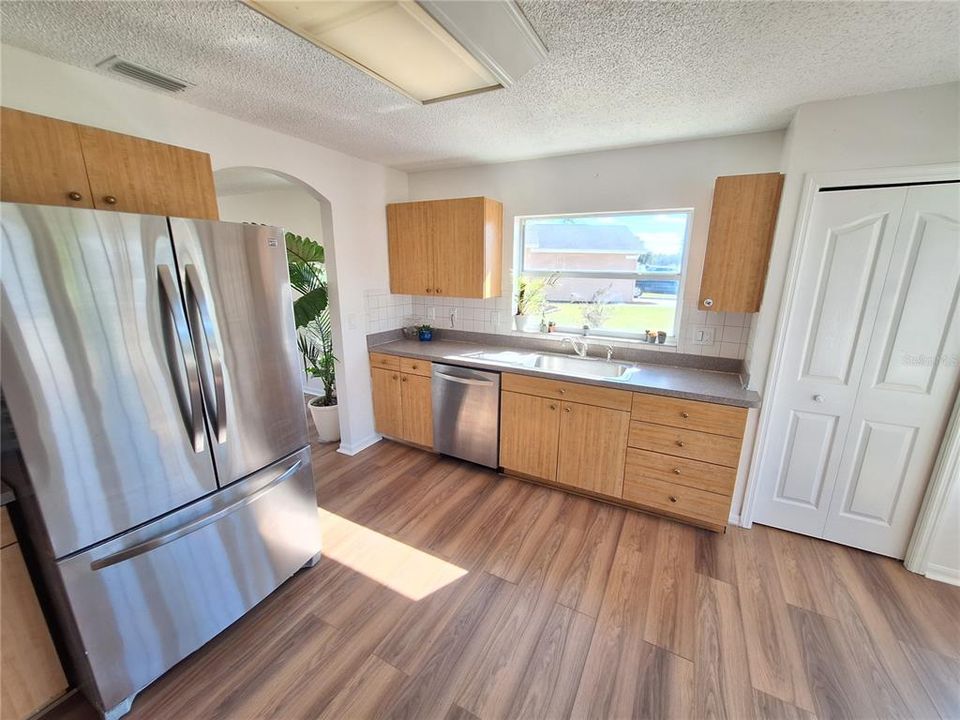 待售: $340,000 (3 贝兹, 2 浴室, 1754 平方英尺)