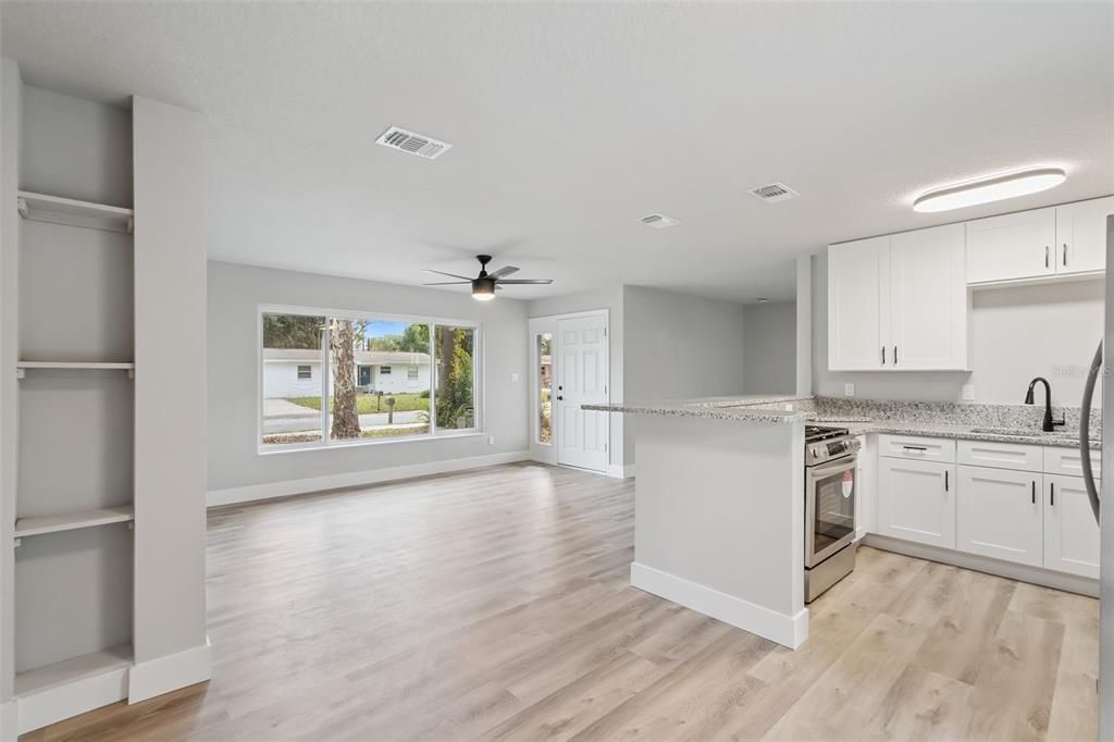 For Sale: $335,000 (3 beds, 1 baths, 1188 Square Feet)