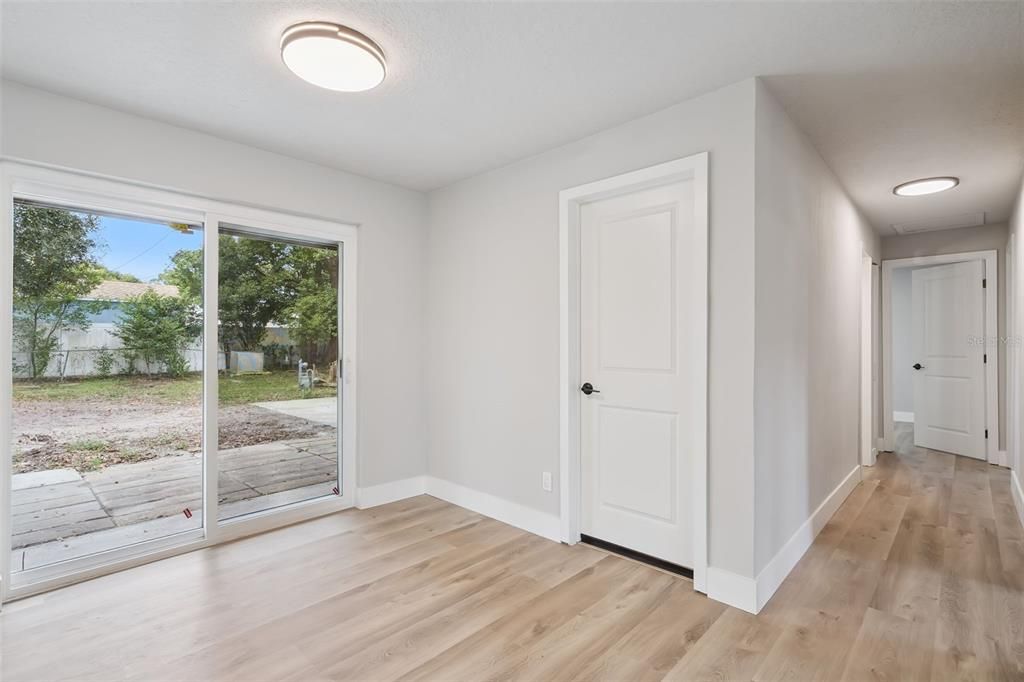 For Sale: $335,000 (3 beds, 1 baths, 1188 Square Feet)