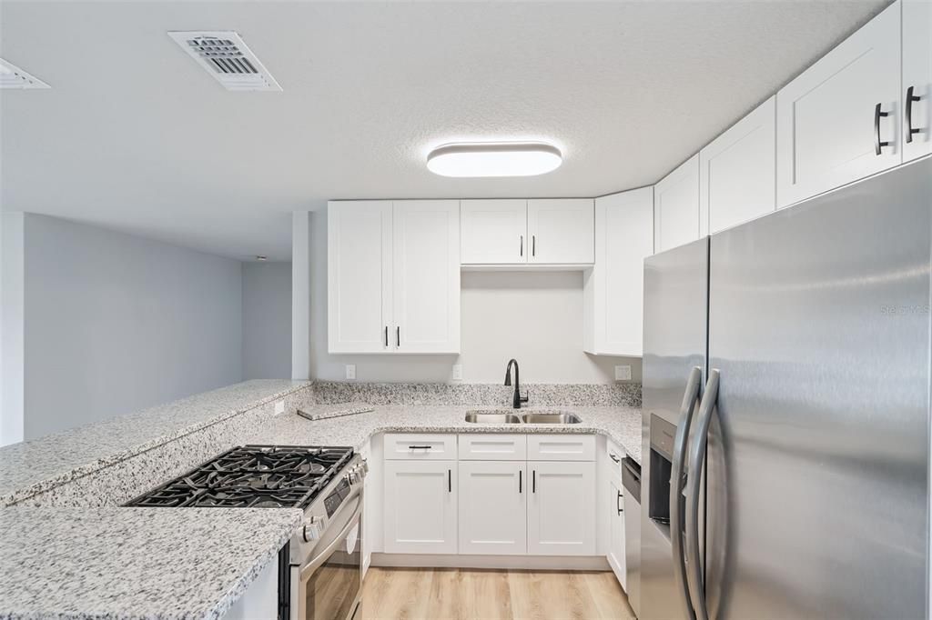 For Sale: $335,000 (3 beds, 1 baths, 1188 Square Feet)