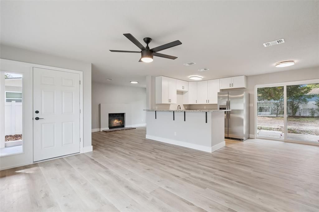 For Sale: $335,000 (3 beds, 1 baths, 1188 Square Feet)