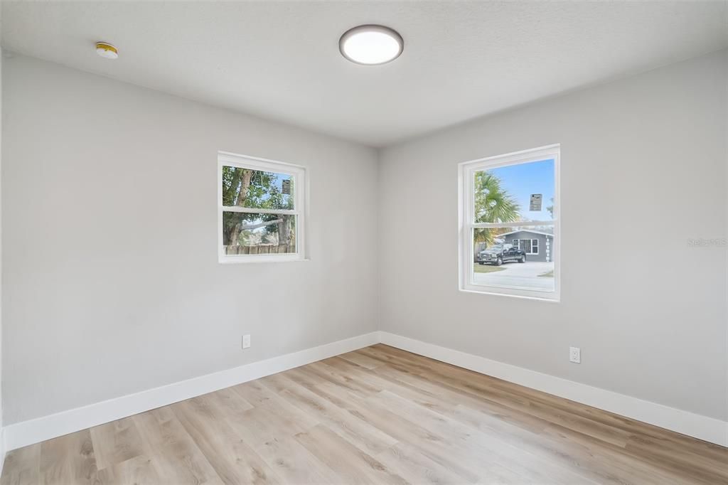 For Sale: $335,000 (3 beds, 1 baths, 1188 Square Feet)