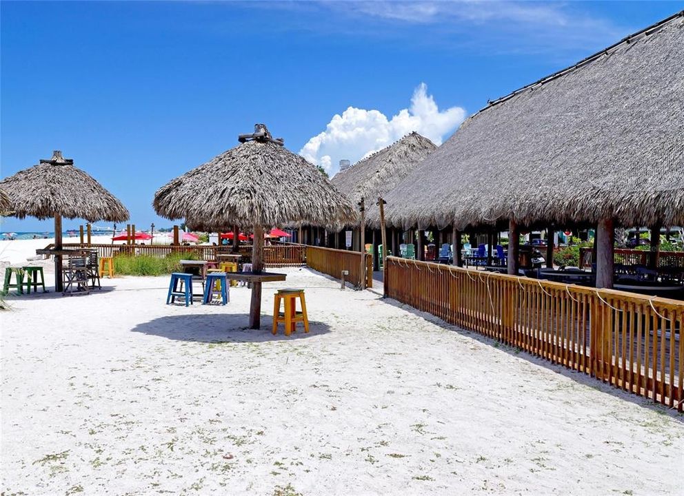 出租: $20,000 (4 贝兹, 4 浴室, 2943 平方英尺)