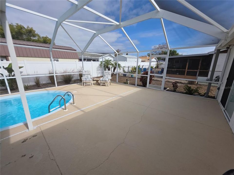 На продажу: $250,000 (2 спален, 1 ванн, 1152 Квадратных фут)