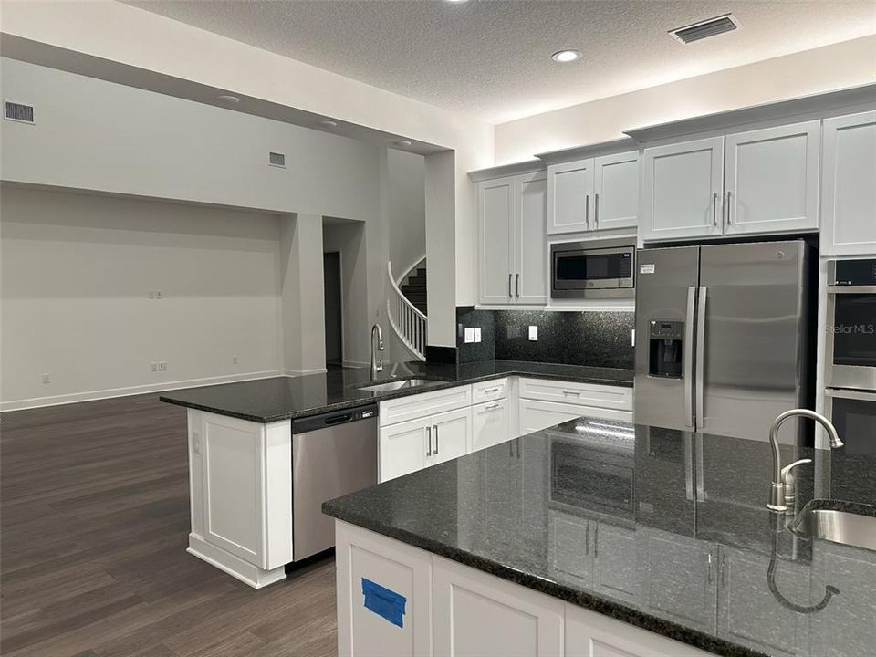 В аренду: $5,500 (5 спален, 5 ванн, 4501 Квадратных фут)