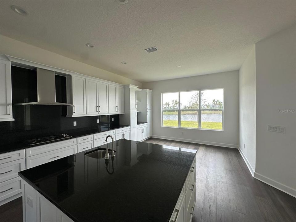 В аренду: $5,500 (5 спален, 5 ванн, 4501 Квадратных фут)