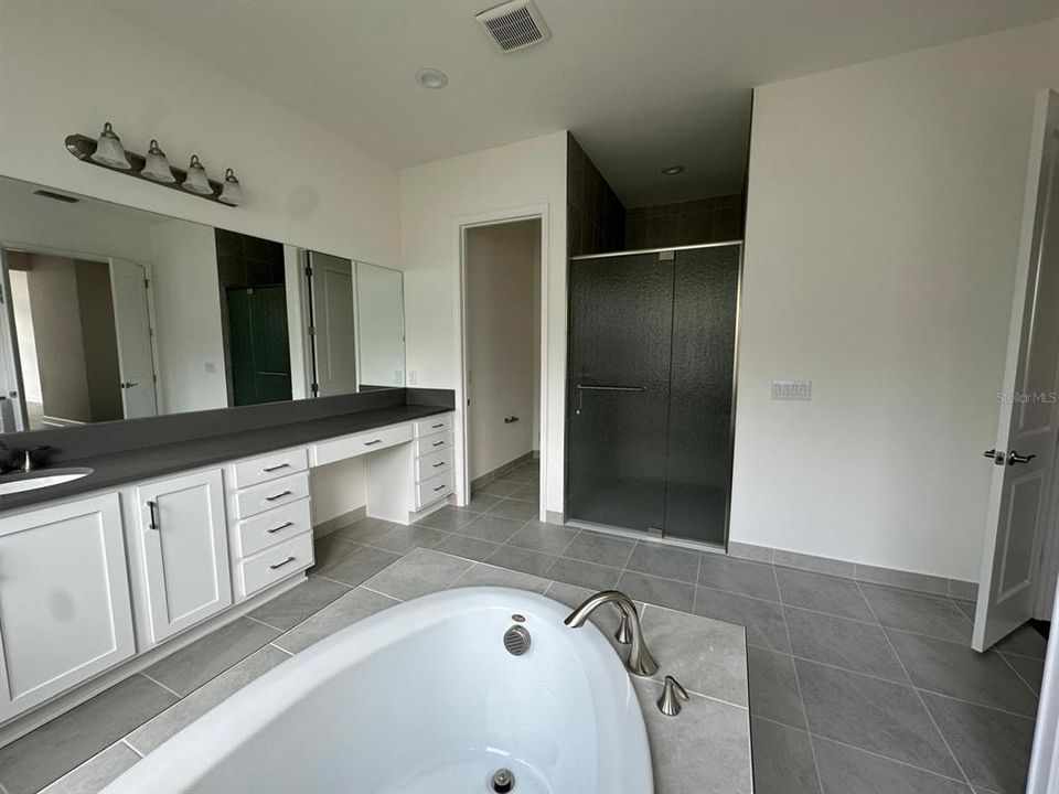 В аренду: $5,500 (5 спален, 5 ванн, 4501 Квадратных фут)