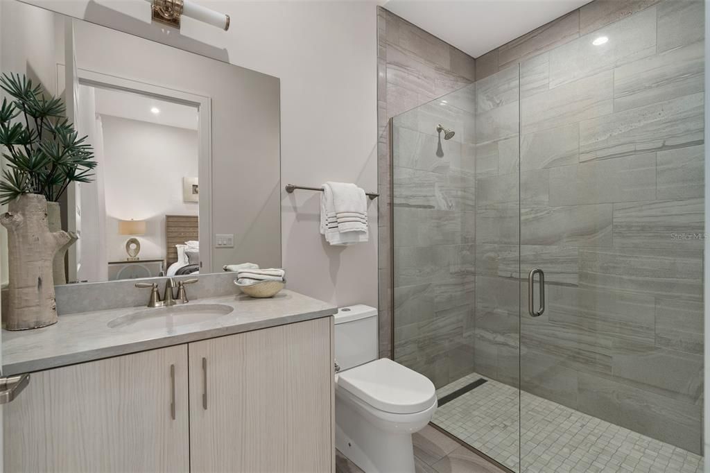 En Venta: $2,495,000 (8 camas, 8 baños, 5625 Pies cuadrados)