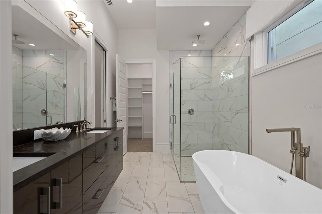 En Venta: $2,495,000 (8 camas, 8 baños, 5625 Pies cuadrados)