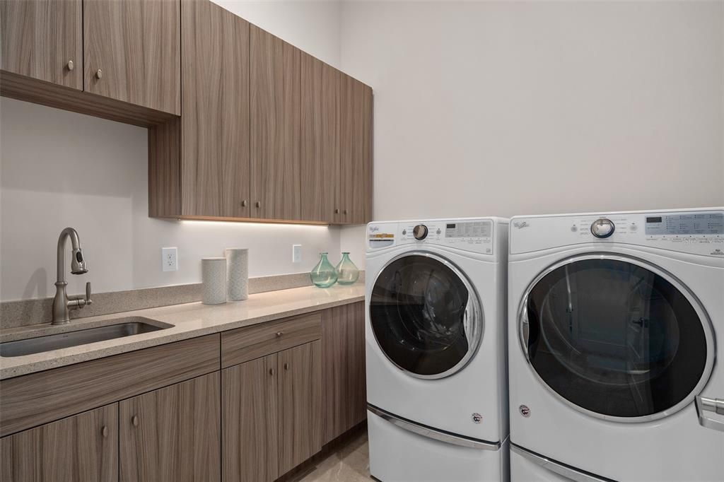 En Venta: $2,495,000 (8 camas, 8 baños, 5625 Pies cuadrados)