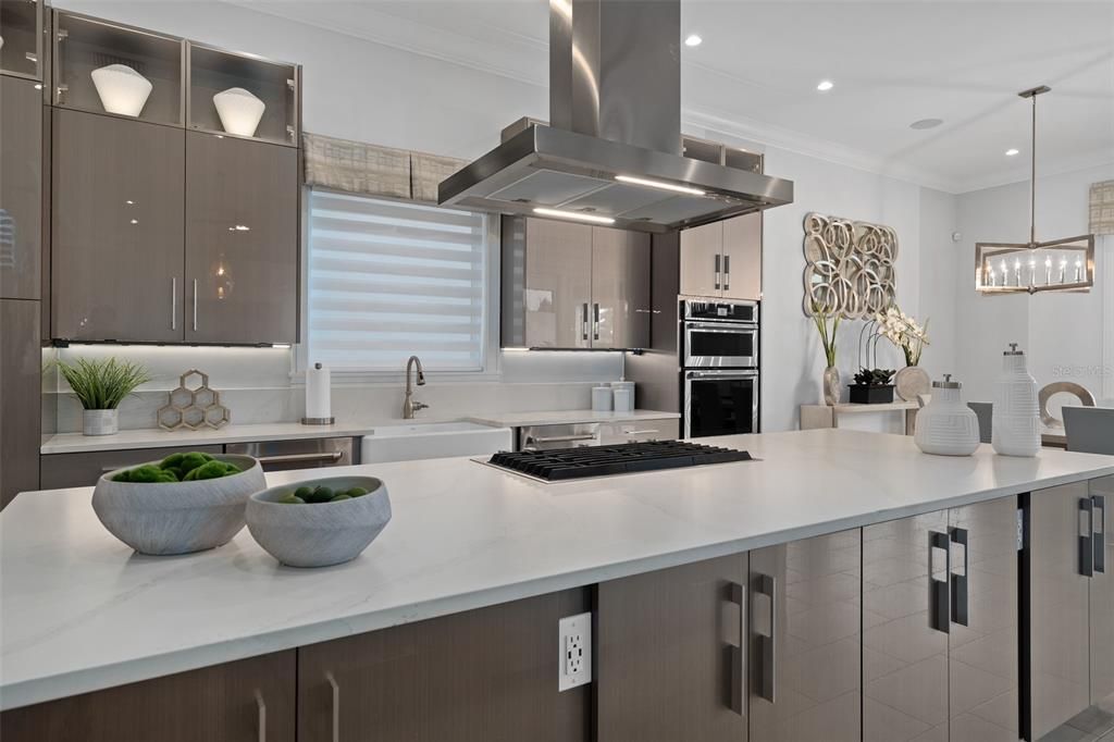 En Venta: $2,495,000 (8 camas, 8 baños, 5625 Pies cuadrados)