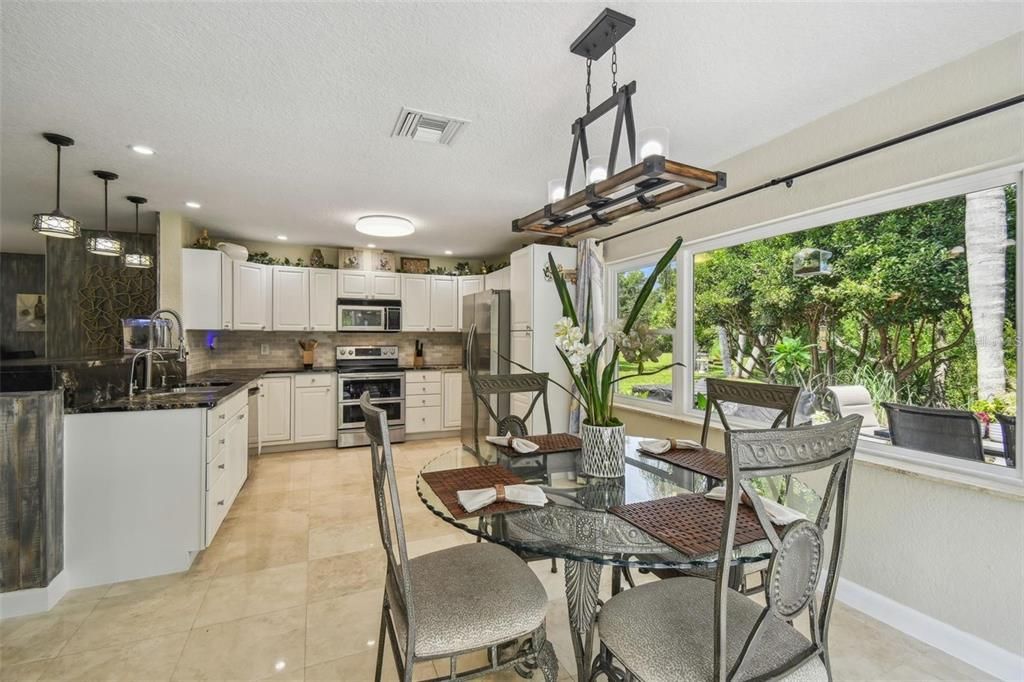 For Sale: $550,000 (3 beds, 2 baths, 1785 Square Feet)