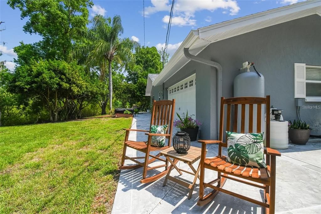 For Sale: $550,000 (3 beds, 2 baths, 1785 Square Feet)