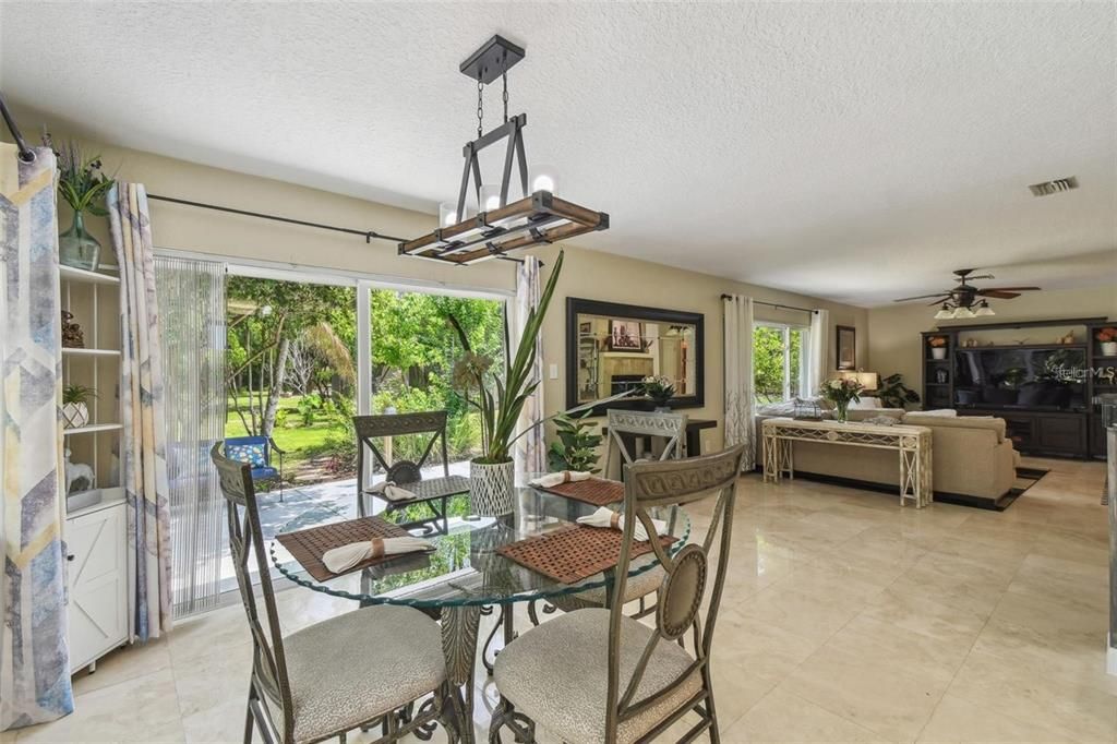 For Sale: $550,000 (3 beds, 2 baths, 1785 Square Feet)