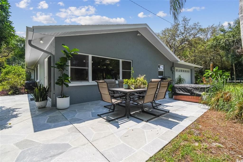 For Sale: $550,000 (3 beds, 2 baths, 1785 Square Feet)