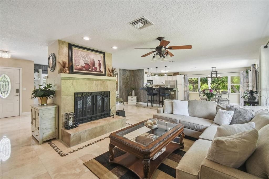 For Sale: $550,000 (3 beds, 2 baths, 1785 Square Feet)