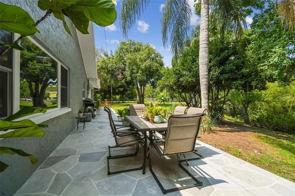 For Sale: $550,000 (3 beds, 2 baths, 1785 Square Feet)