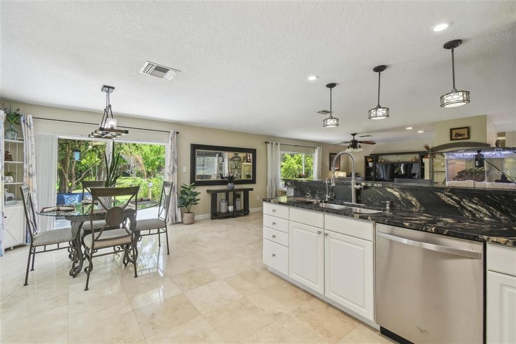 For Sale: $550,000 (3 beds, 2 baths, 1785 Square Feet)