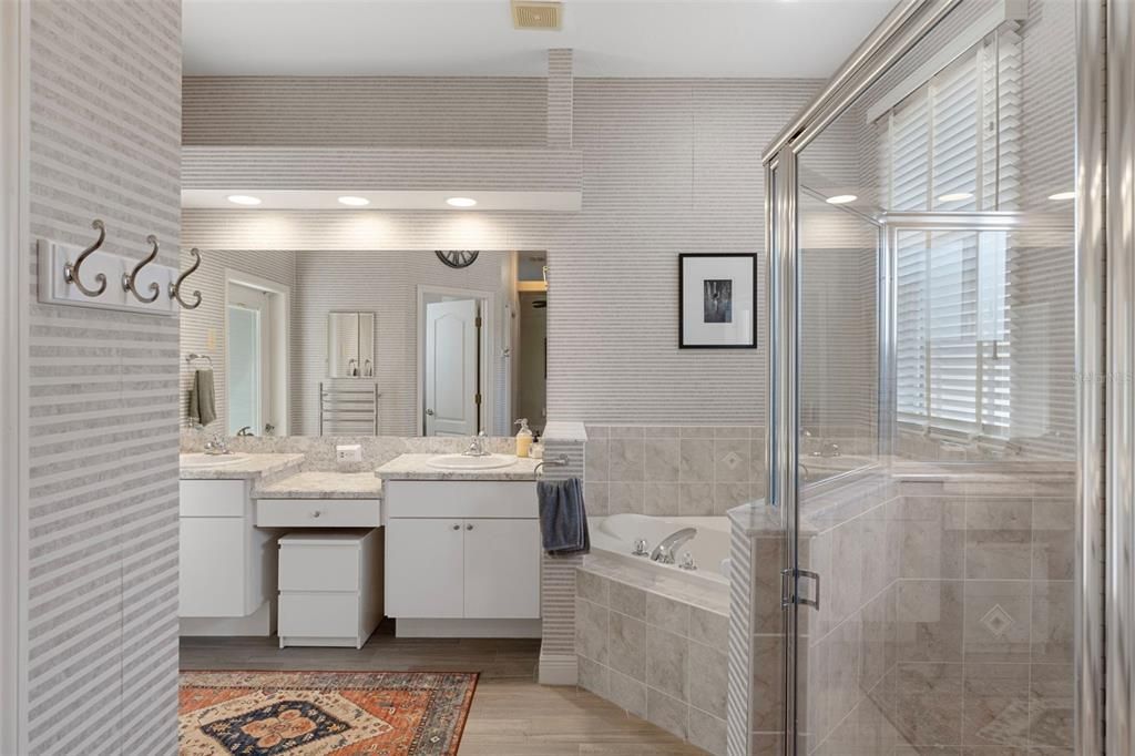 待售: $499,900 (3 贝兹, 3 浴室, 2398 平方英尺)