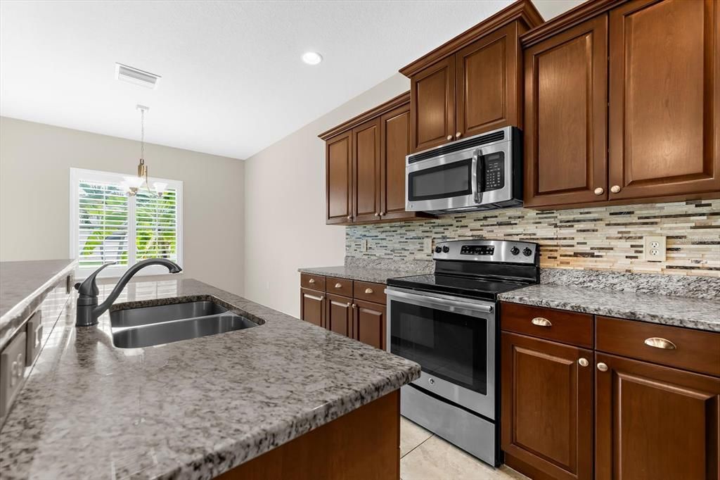 En Venta: $342,000 (3 camas, 2 baños, 1582 Pies cuadrados)