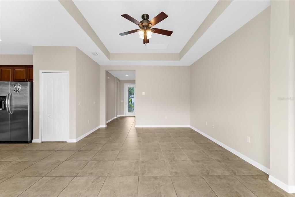 En Venta: $342,000 (3 camas, 2 baños, 1582 Pies cuadrados)