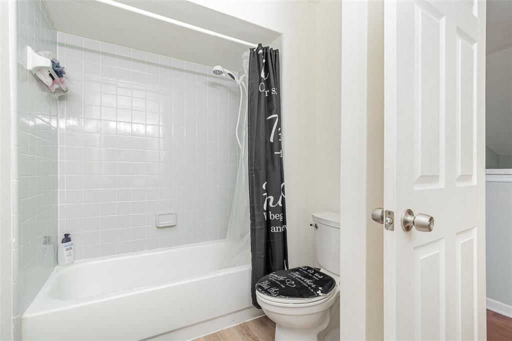 For Sale: $339,900 (4 beds, 2 baths, 1467 Square Feet)