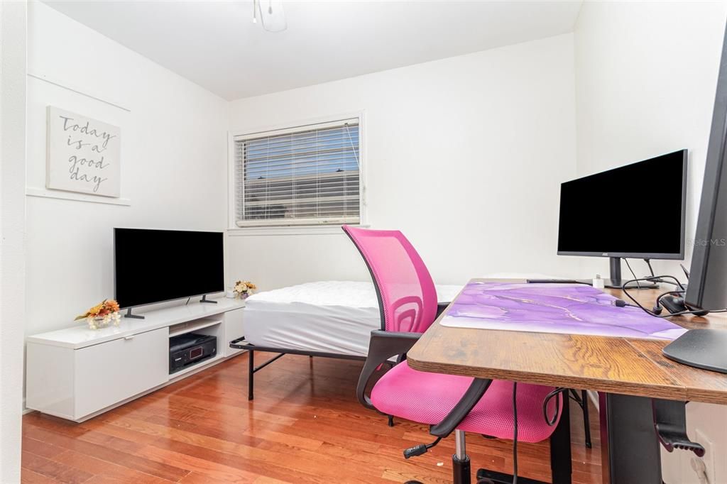 For Sale: $339,900 (4 beds, 2 baths, 1467 Square Feet)