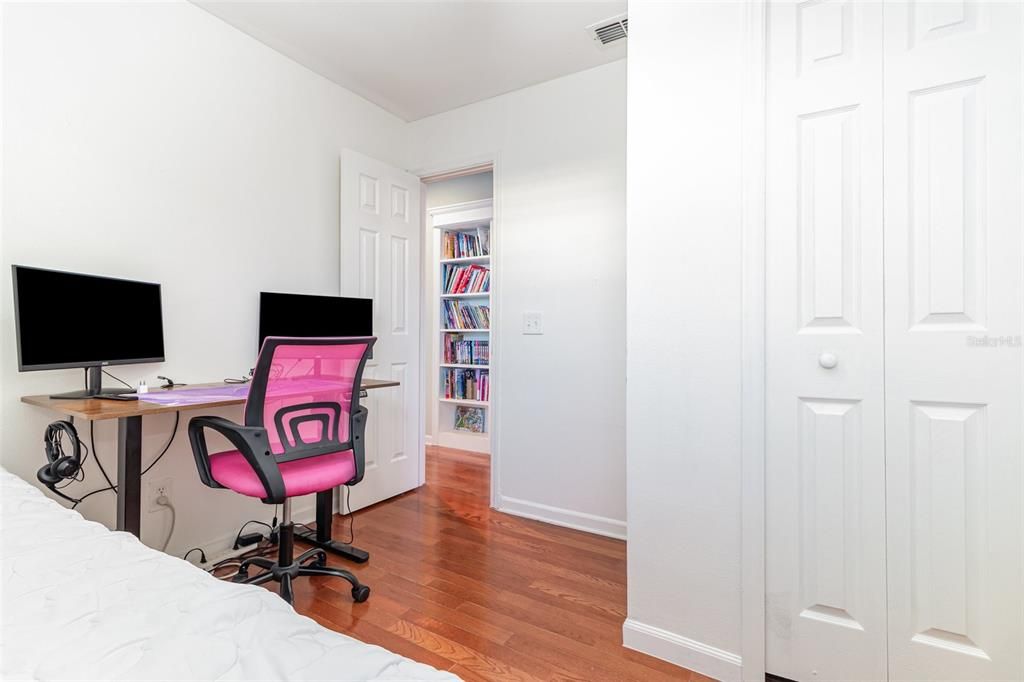 For Sale: $339,900 (4 beds, 2 baths, 1467 Square Feet)