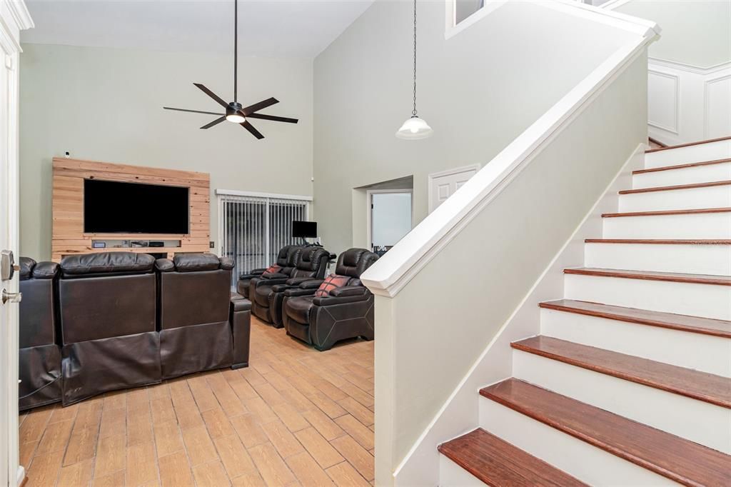 For Sale: $339,900 (4 beds, 2 baths, 1467 Square Feet)