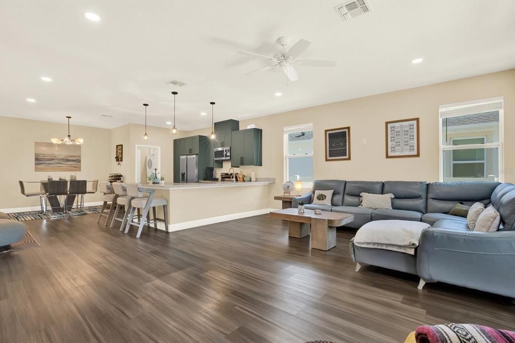 待售: $537,500 (3 贝兹, 2 浴室, 1692 平方英尺)