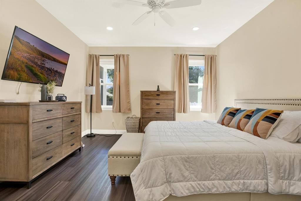 待售: $537,500 (3 贝兹, 2 浴室, 1692 平方英尺)