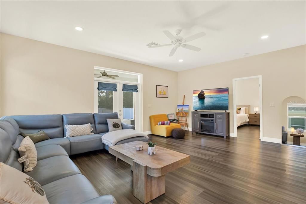 待售: $537,500 (3 贝兹, 2 浴室, 1692 平方英尺)