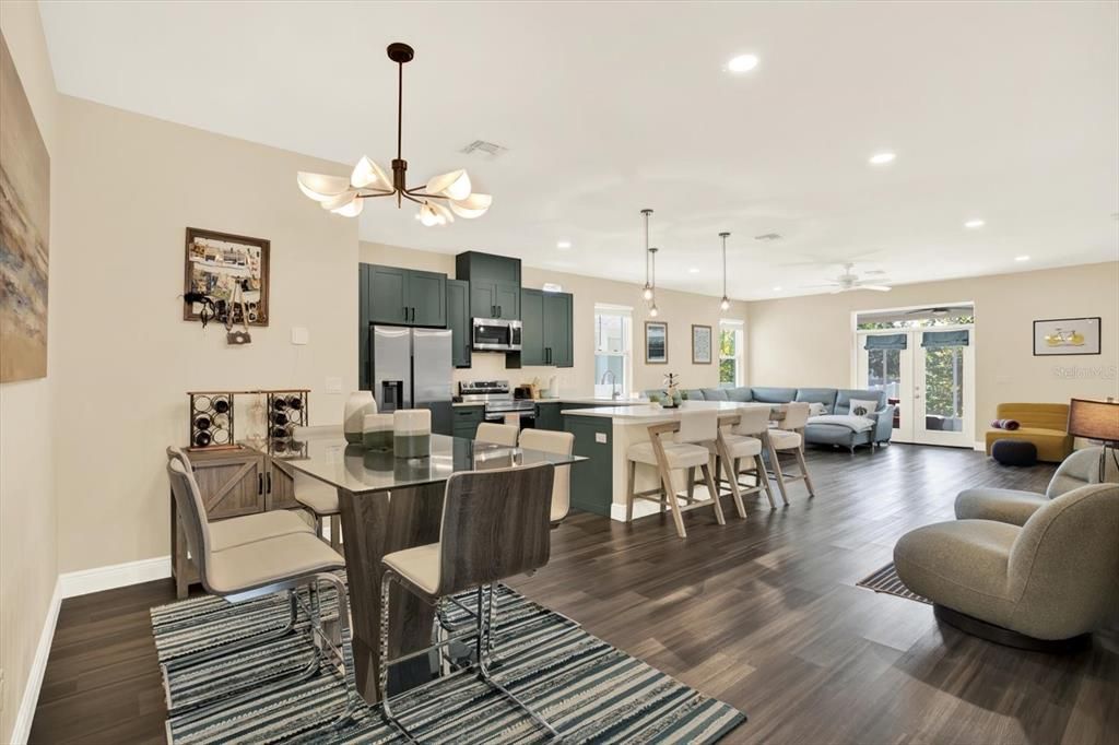 待售: $537,500 (3 贝兹, 2 浴室, 1692 平方英尺)