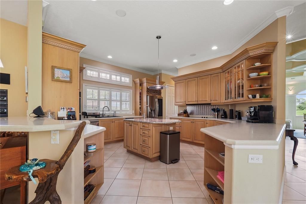 En Venta: $665,000 (4 camas, 4 baños, 3241 Pies cuadrados)