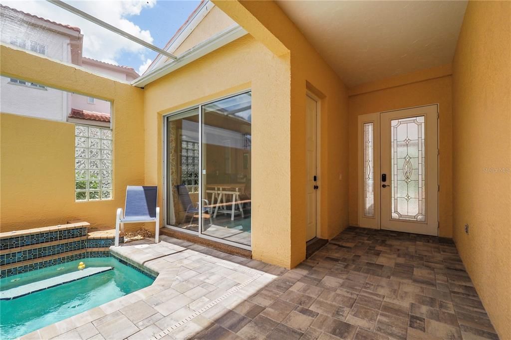 En Venta: $665,000 (4 camas, 4 baños, 3241 Pies cuadrados)