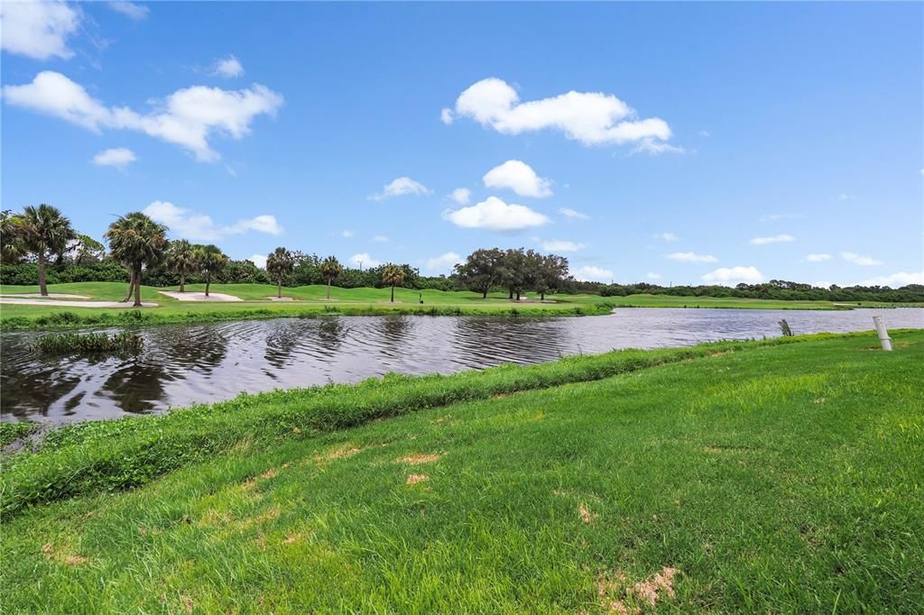 En Venta: $665,000 (4 camas, 4 baños, 3241 Pies cuadrados)