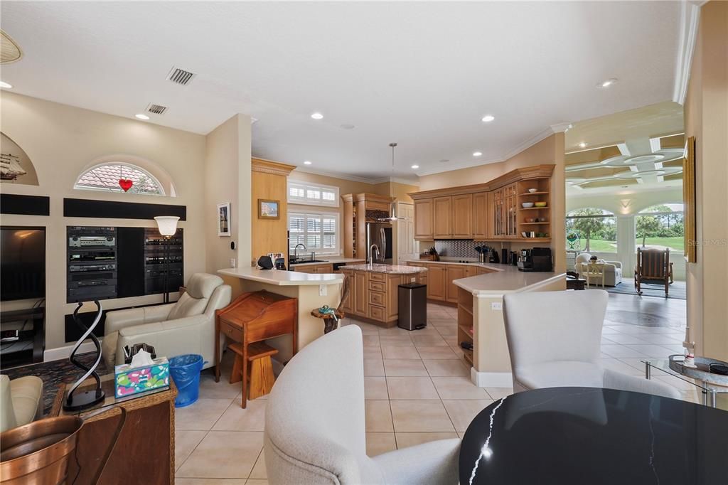 En Venta: $665,000 (4 camas, 4 baños, 3241 Pies cuadrados)