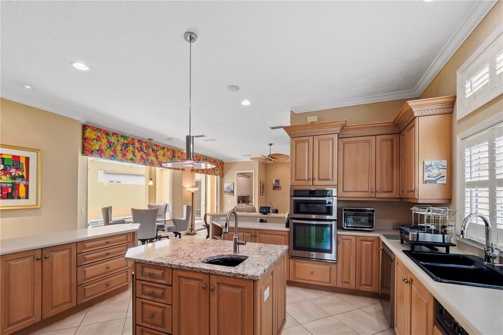 En Venta: $665,000 (4 camas, 4 baños, 3241 Pies cuadrados)