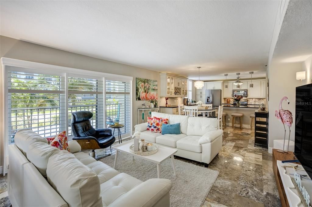 For Sale: $699,000 (2 beds, 2 baths, 1394 Square Feet)