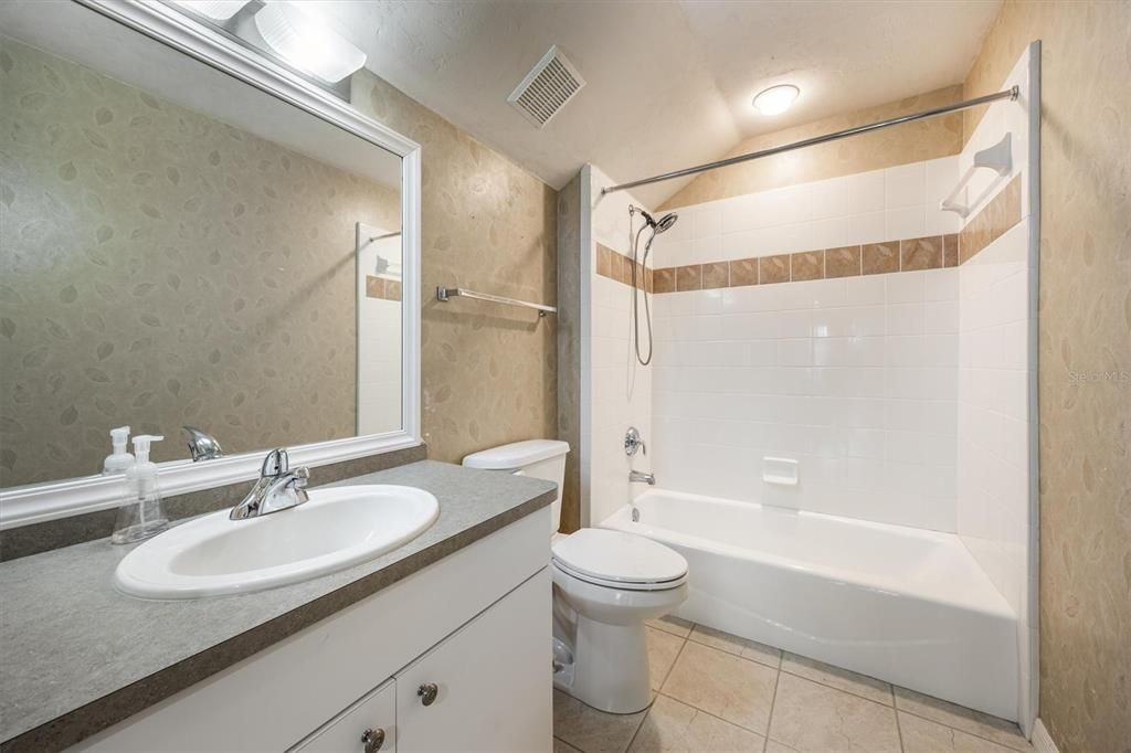 For Sale: $899,900 (5 beds, 4 baths, 3559 Square Feet)