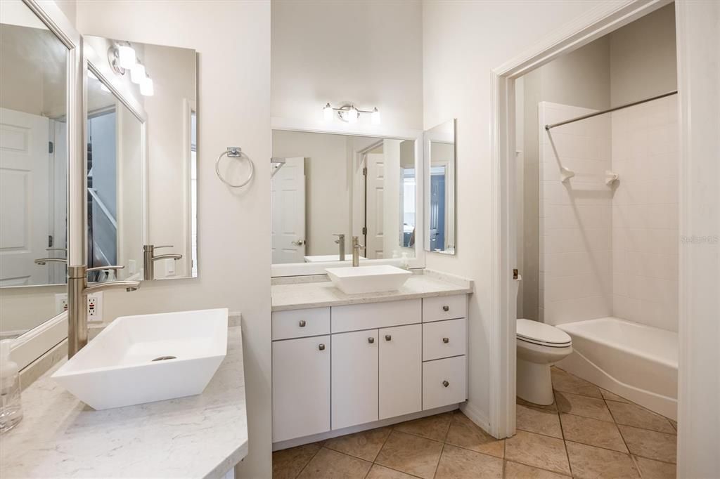 For Sale: $899,900 (5 beds, 4 baths, 3559 Square Feet)