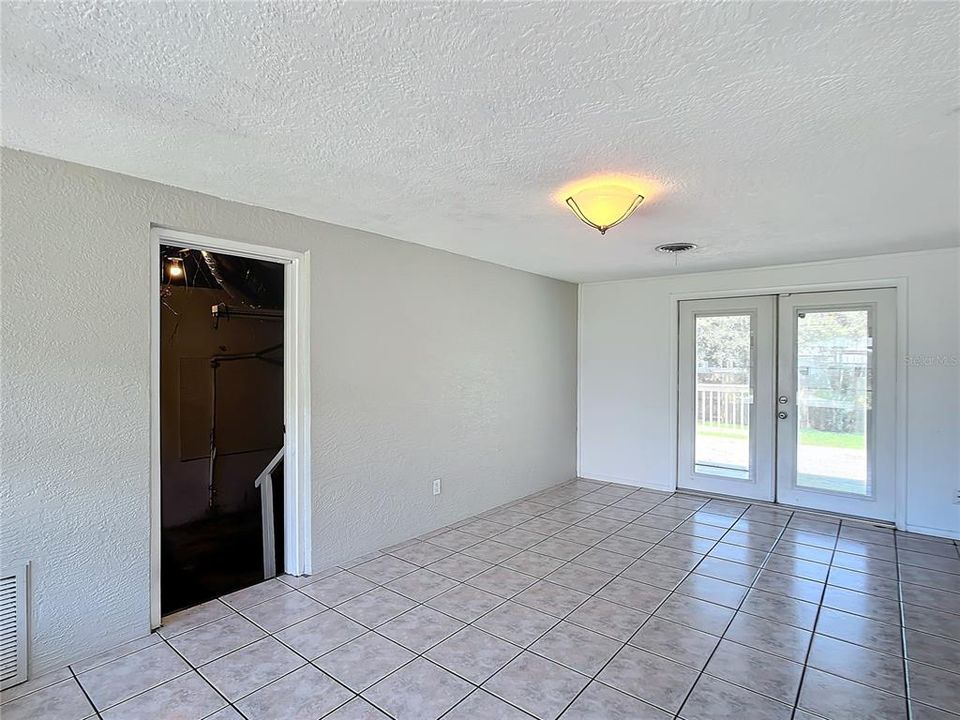 出租: $2,850 (3 贝兹, 1 浴室, 1273 平方英尺)