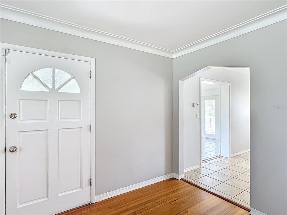 出租: $2,850 (3 贝兹, 1 浴室, 1273 平方英尺)