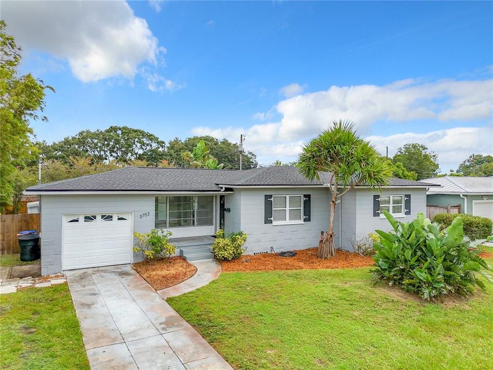 出租: $2,850 (3 贝兹, 1 浴室, 1273 平方英尺)