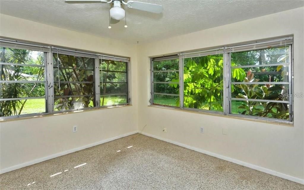 待售: $415,000 (3 贝兹, 2 浴室, 1645 平方英尺)