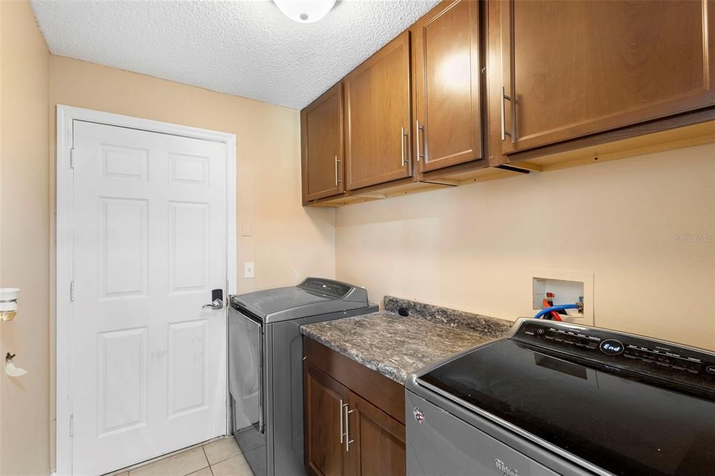 For Sale: $300,000 (4 beds, 2 baths, 2207 Square Feet)